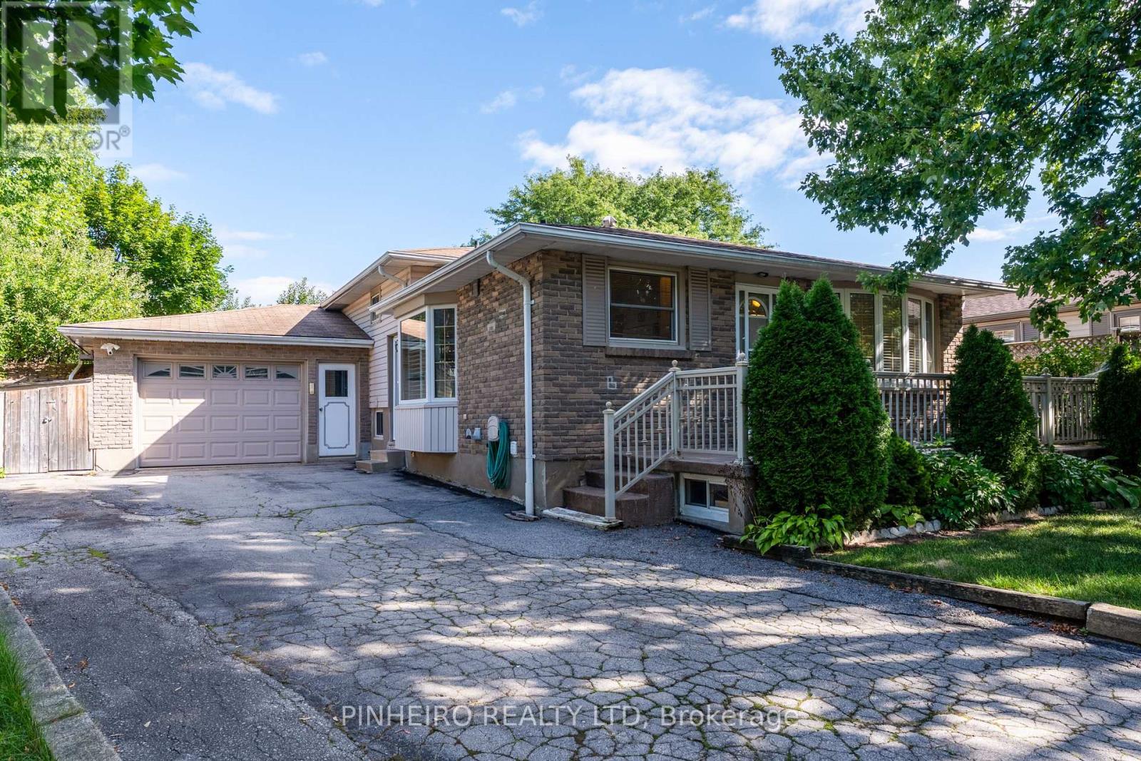 67 Harcroft Cres, London, ON N6C 2Z9