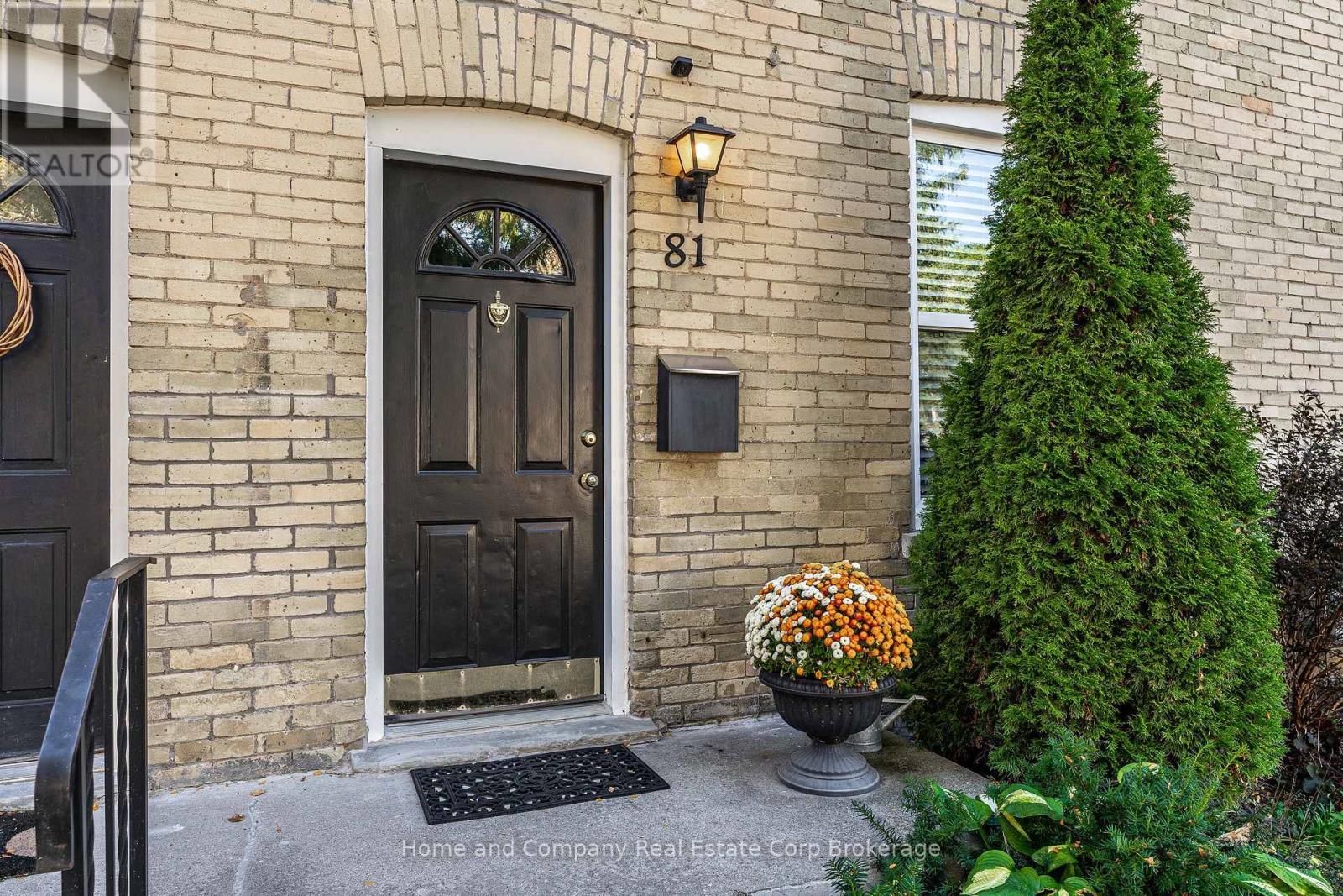 81 Blake St, Stratford, ON N5A 2C5