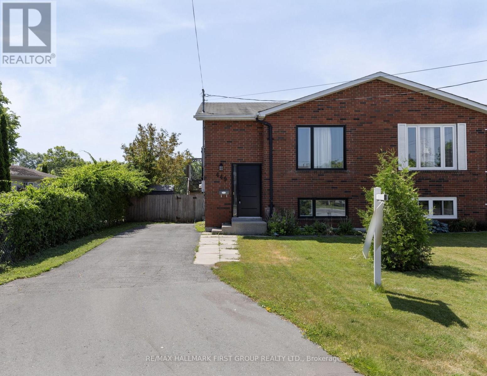 449 Burnham Manor Ct, Cobourg, ON K9A 5B9