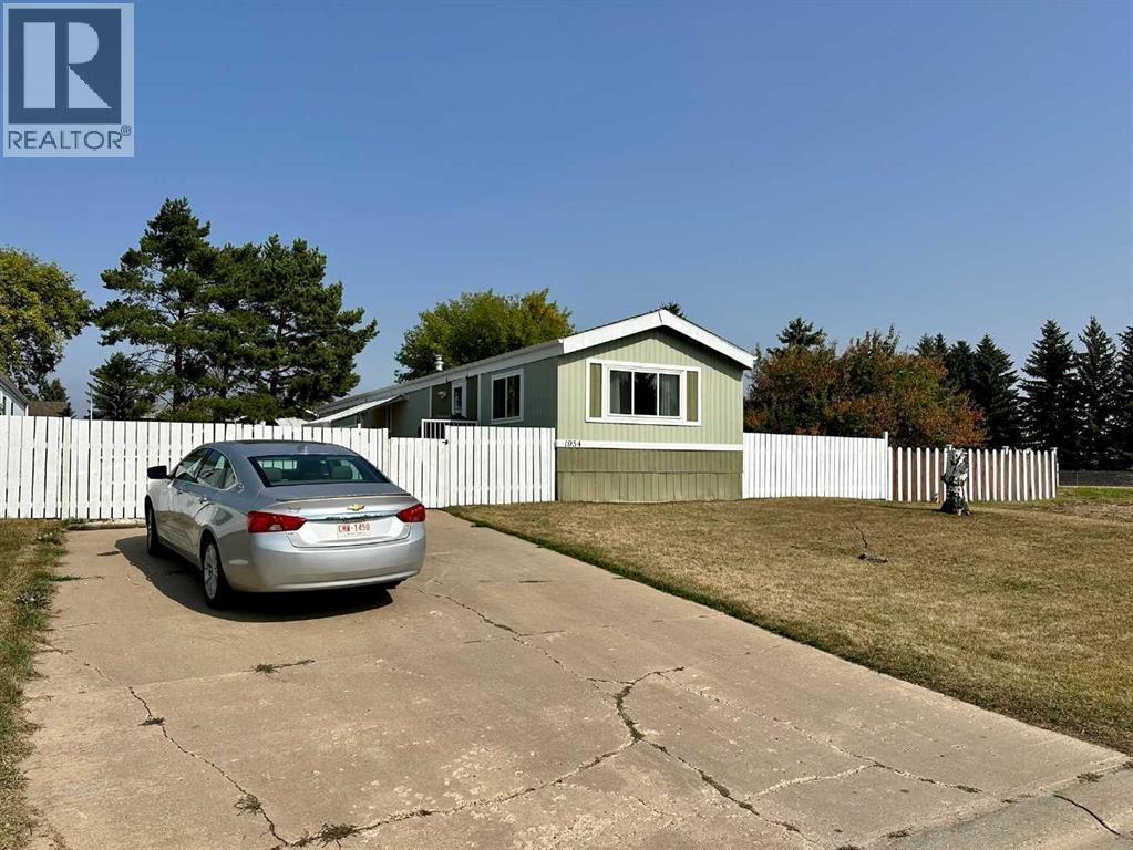 5 Avenue Unit 1954, Wainwright, AB T9W 1H9