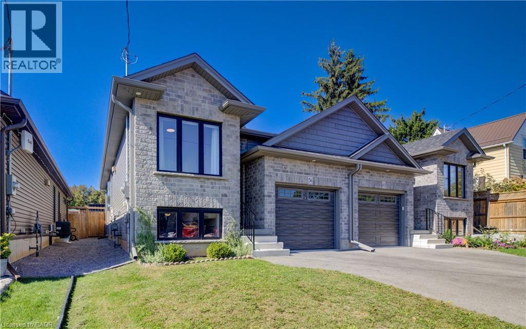 56 Norfolk St, Waterford, ON N0E 1Y0