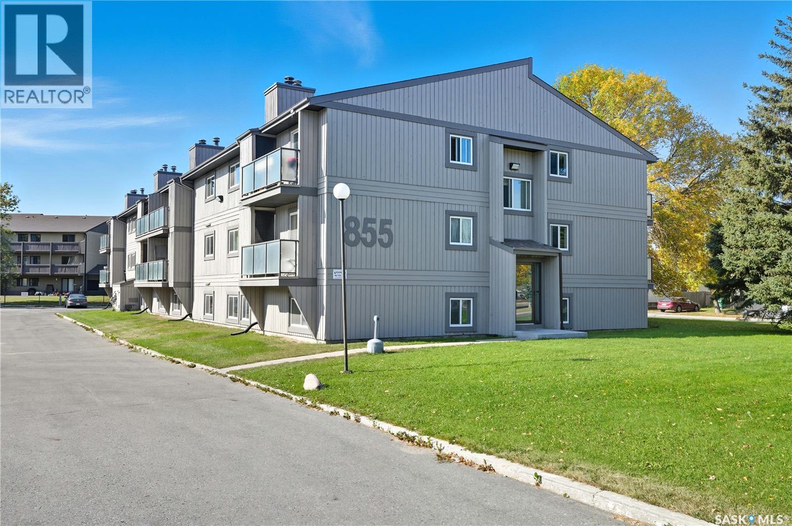 855 Wollaston Crescent Unit 104, Saskatoon, SK S7J 4G1