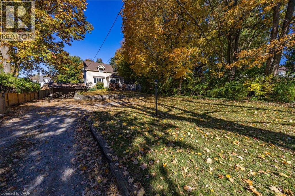 17 W Mechanic St W, Waterford, ON N0E 1Y0