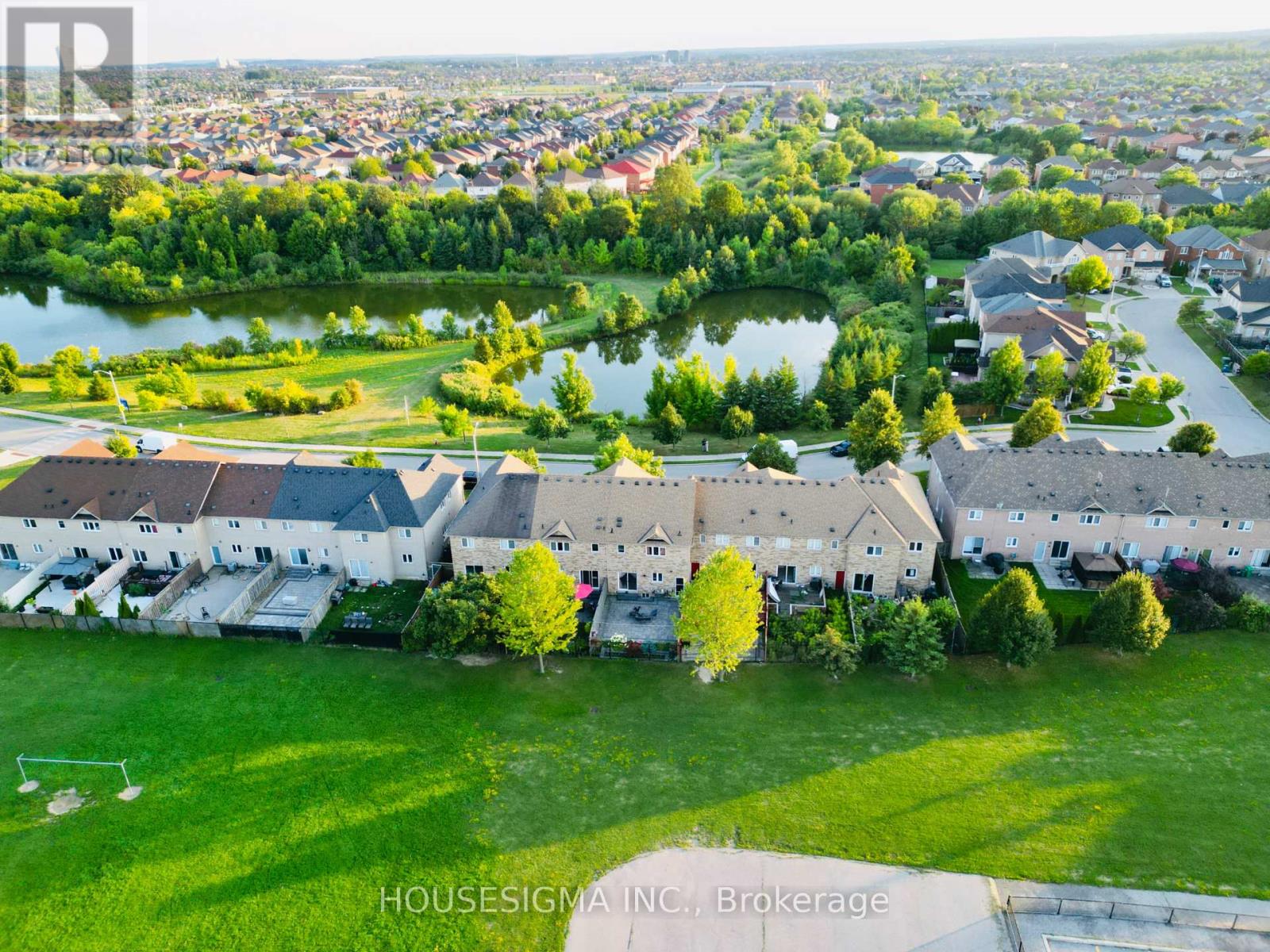 77 Beavervalley Dr, Brampton, ON L7A 3R3