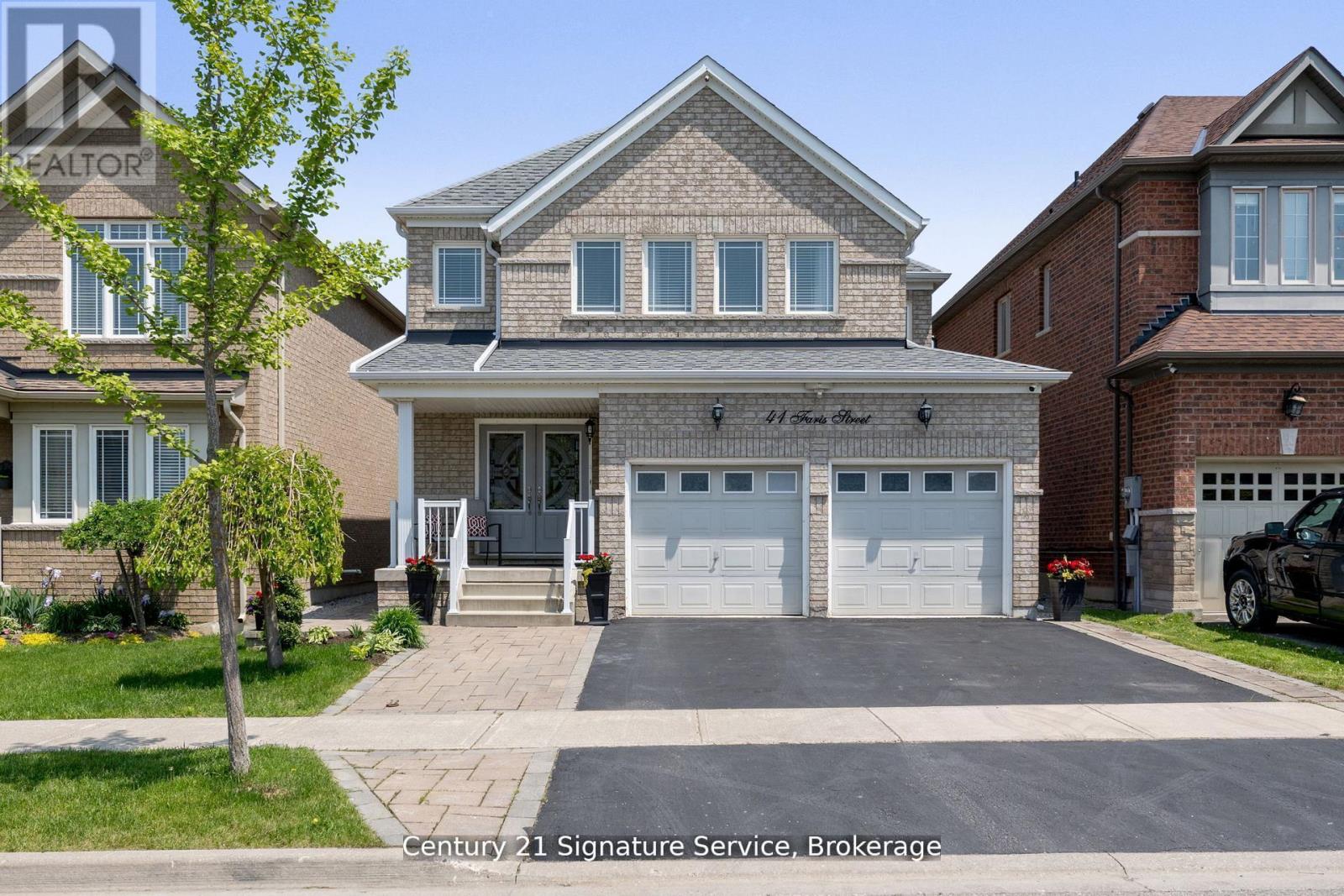 41 Faris St, Bradford West Gwillimbury, ON L3Z 0A8