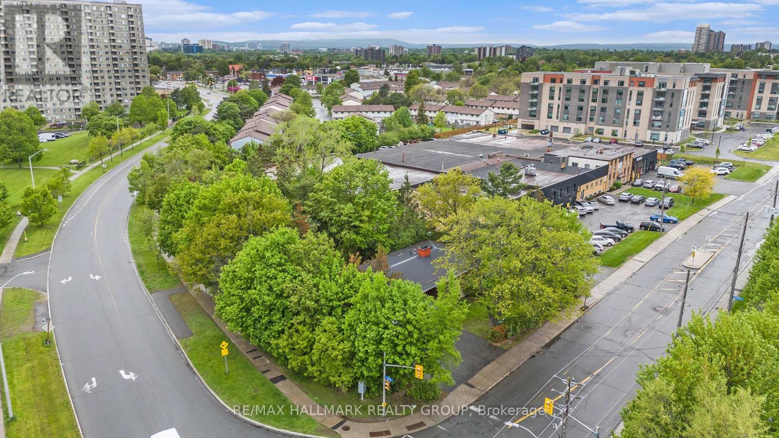 1128 Cummings Ave, Ottawa, ON K1J 0J2