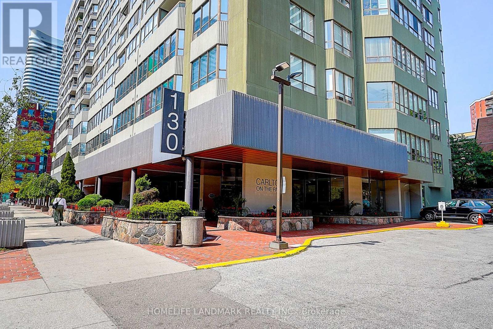 503 130 Carlton St, Toronto, ON M5A 4K3
