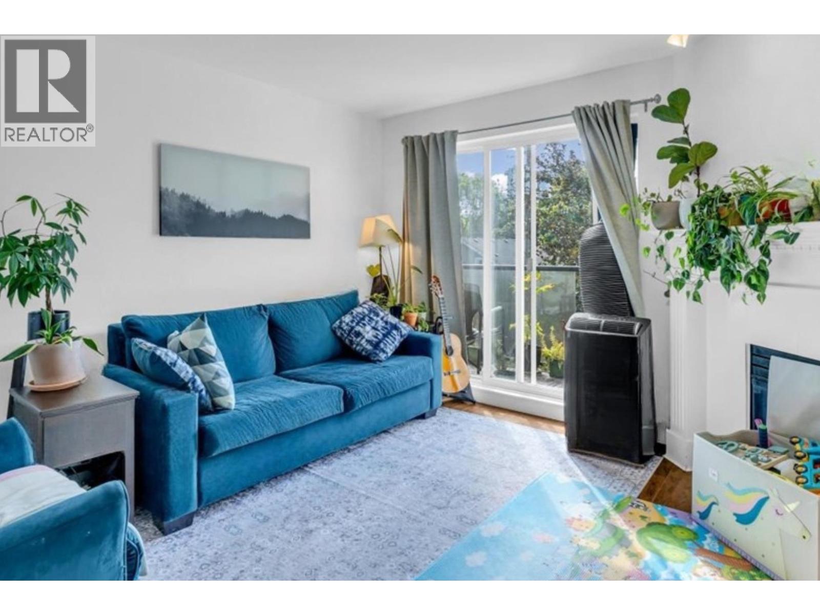 876 W 16th Avenue Unit 307, Vancouver, BC V5Z 3T8