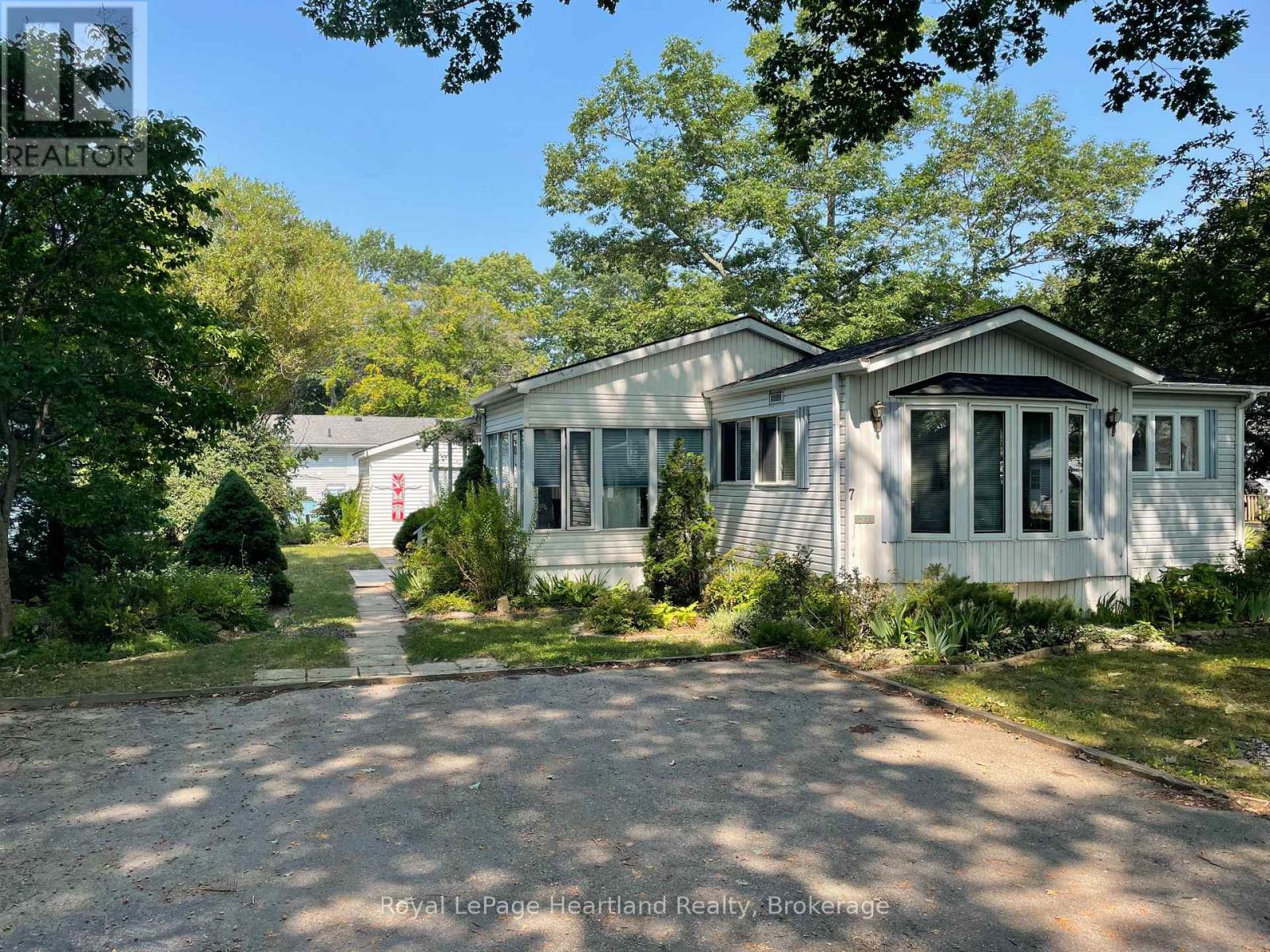7 Sioux Ln, Ashfield-Colborne-Wawanosh, ON N7A 3Y2