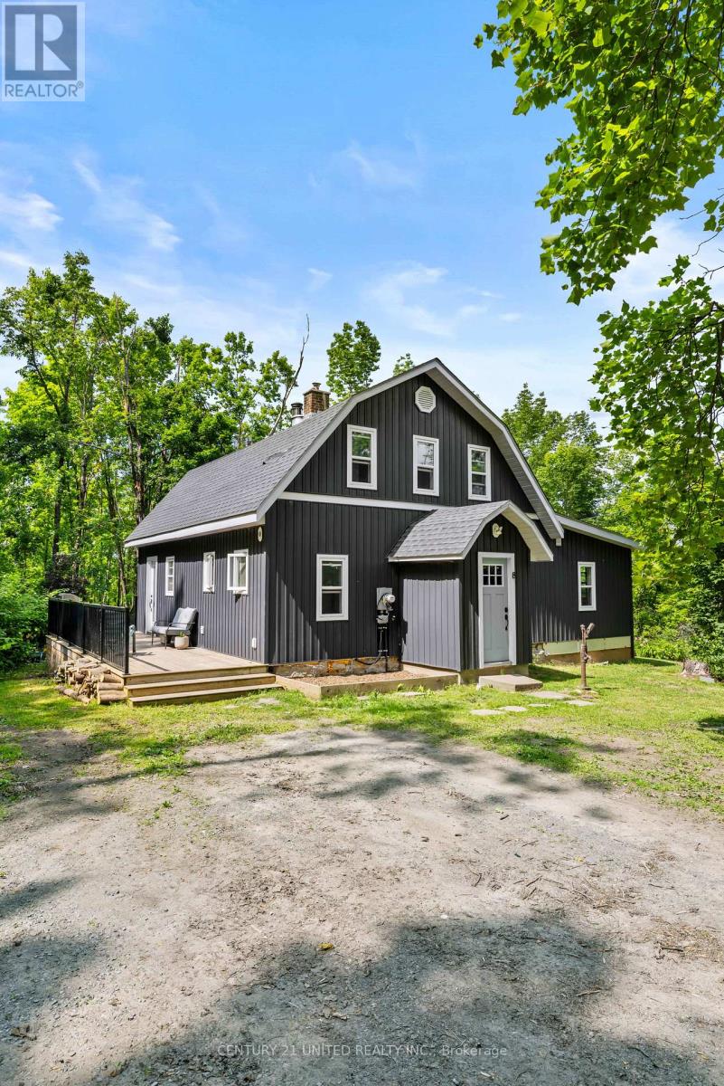 8 Library Rd, North Kawartha, ON K0L 3E0