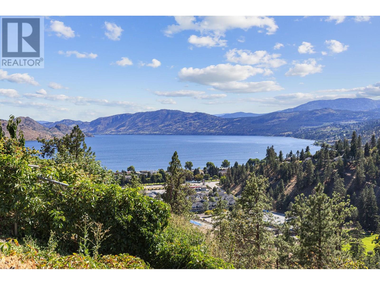 3786 Inglis Pl, Peachland, BC V0H 1X2