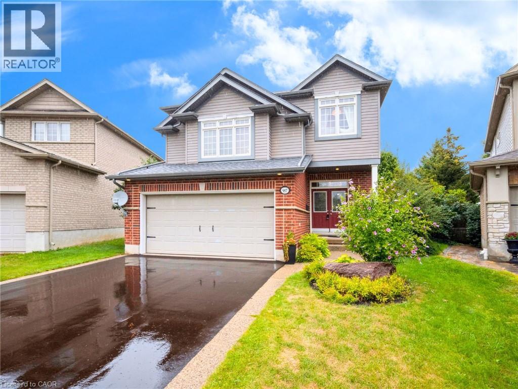 957 Banffshire Ct, Kitchener, ON N2R 1W8