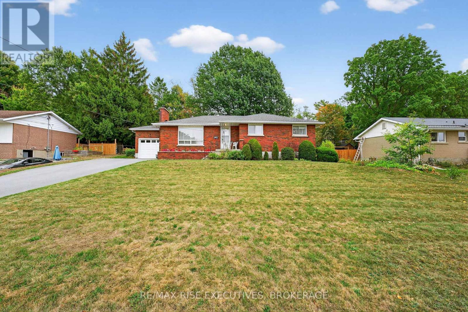 748 Mona Dr, Kingston South Of Taylor-kidd Blvd, ON K7M 5C2