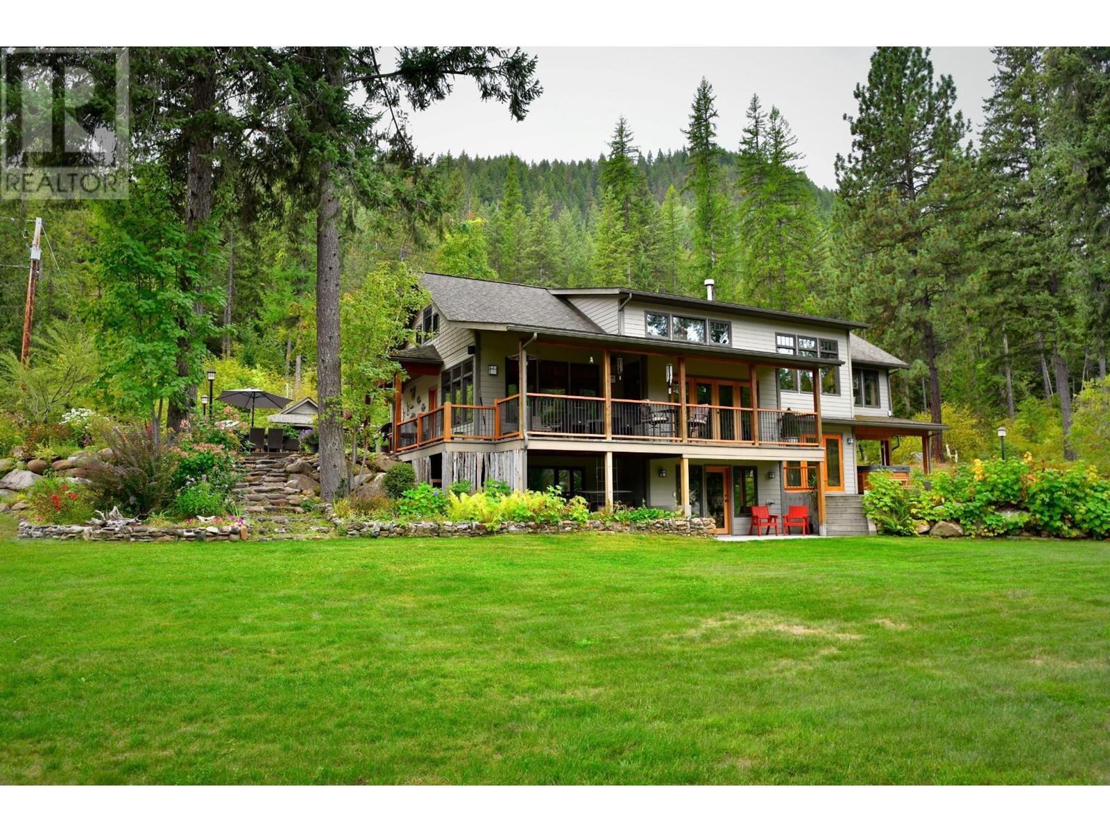 2660 Shoreacresgoose Creek Rd, Castlegar, BC V1N 4P5