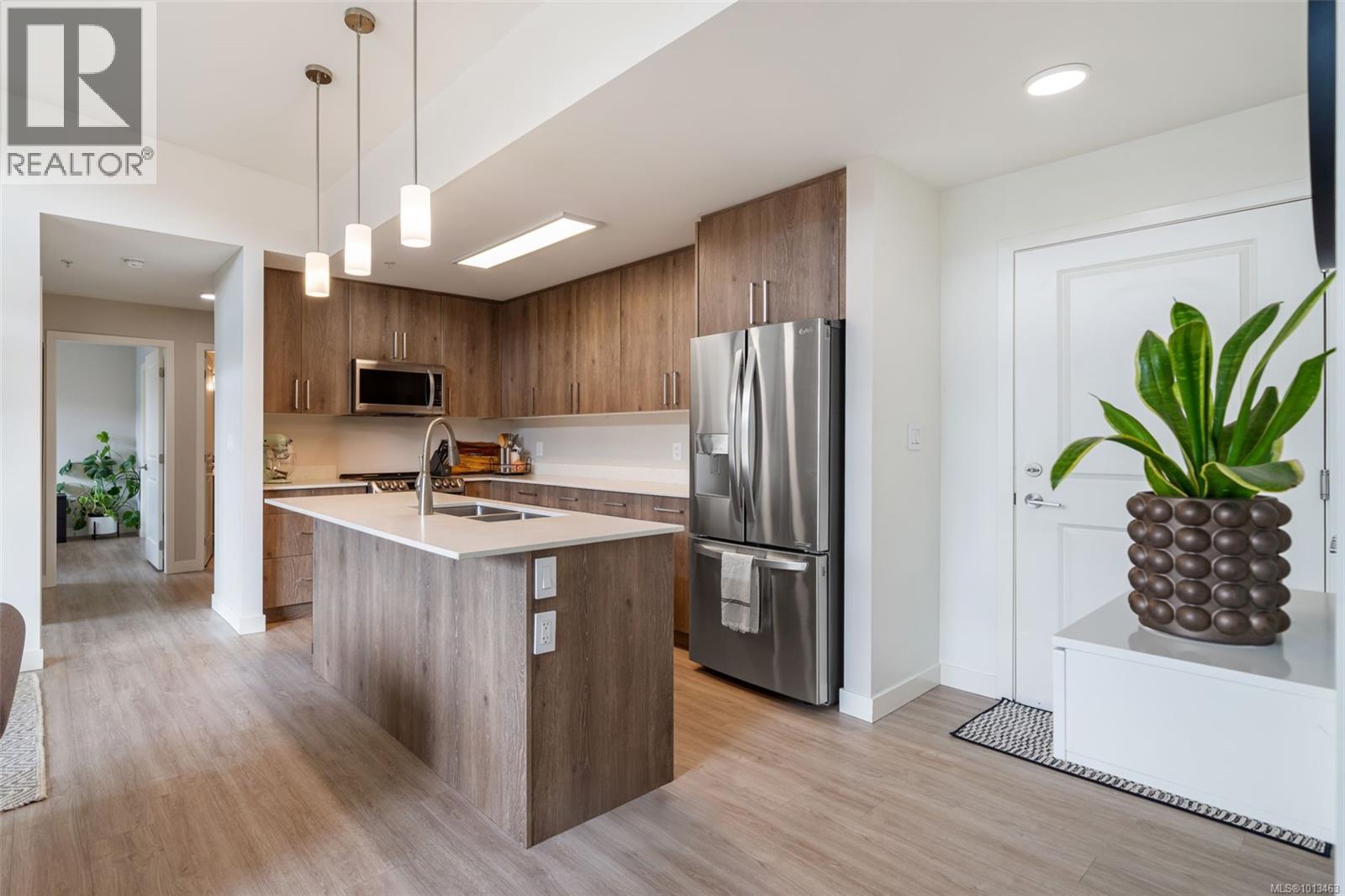 110 Presley Pl Unit 410 Pl, View Royal, BC V9B 0H5