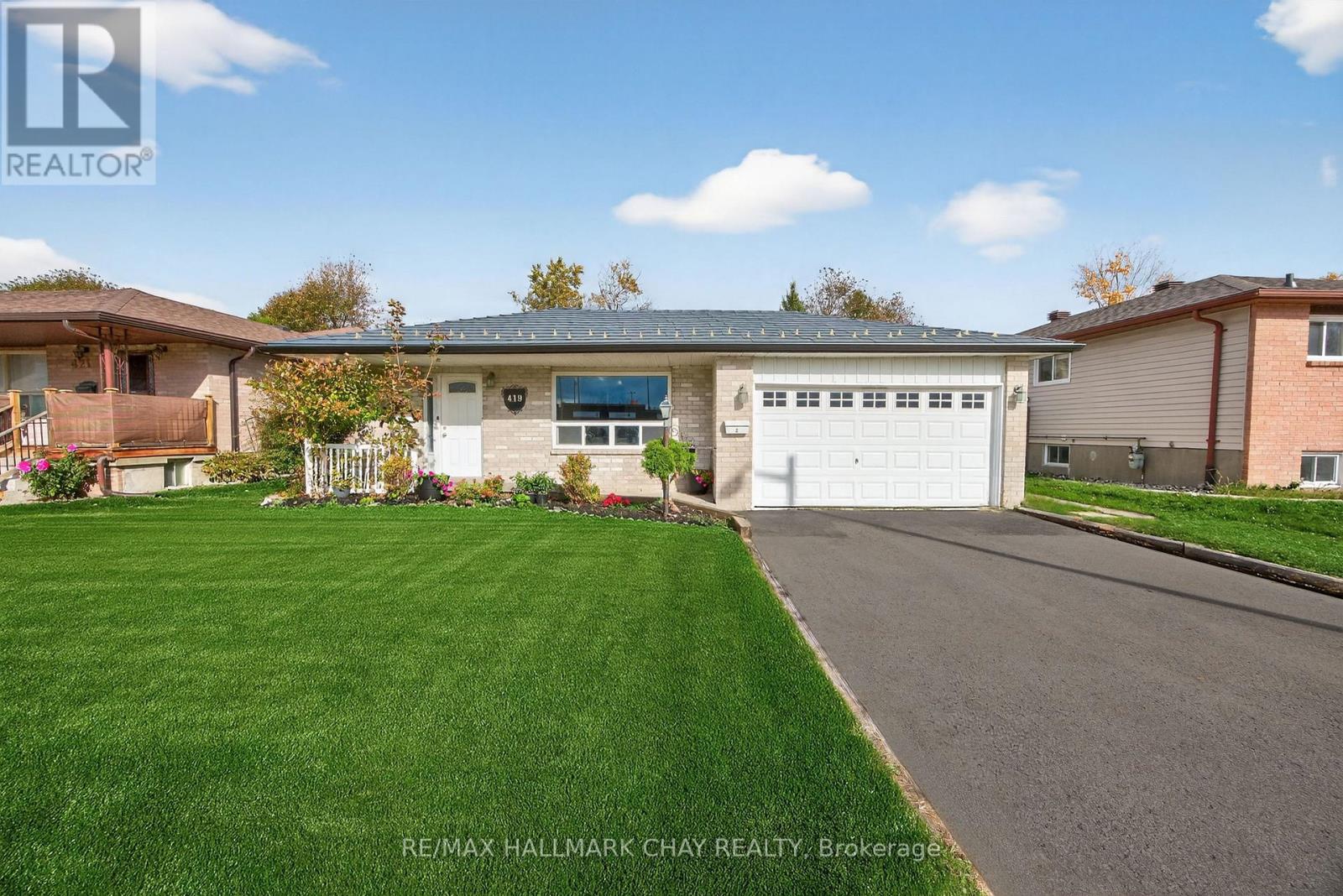 419 Leacock Dr, Barrie, ON L4N 5L8