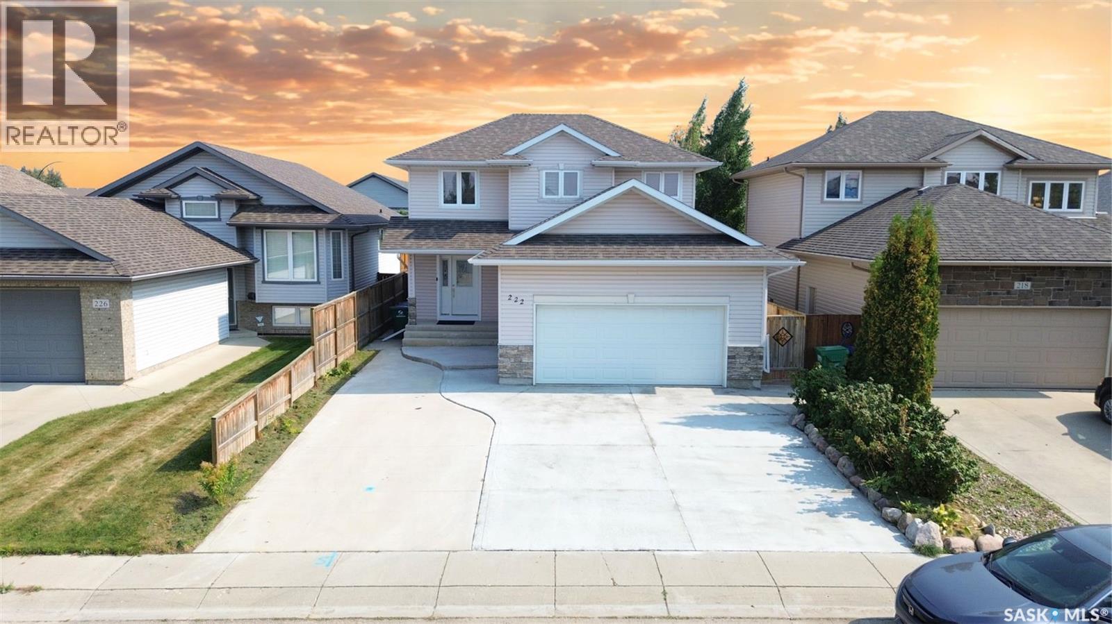 222 Korol Cres, Saskatoon, SK S7R 0E3