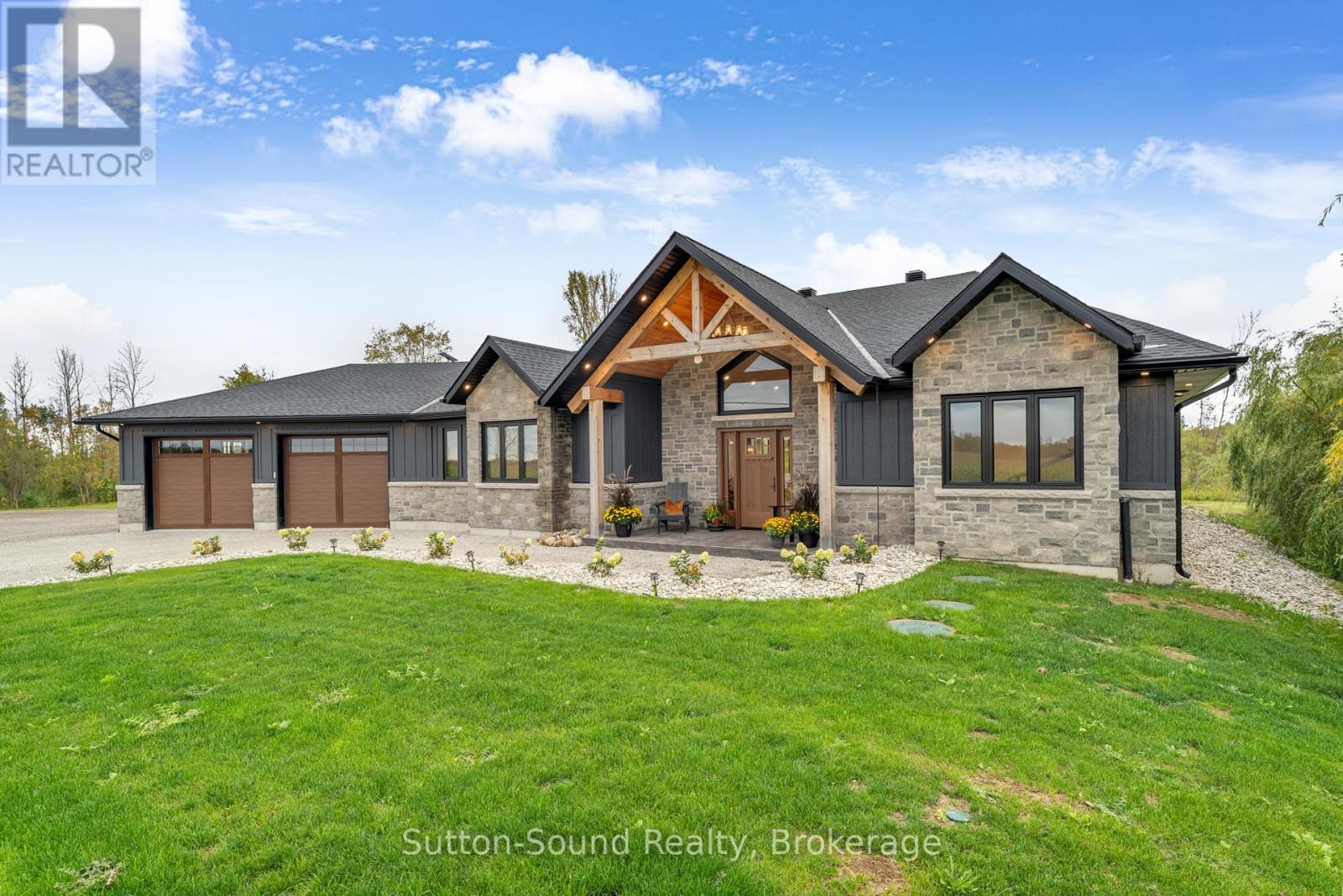 401091 Grey Road 17, Georgian Bluffs, ON N0H 2T0