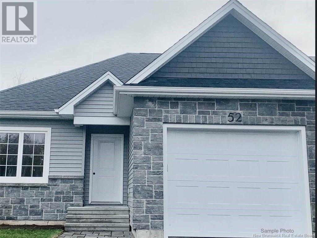 27 Leavery St, Fredericton, NB E3G 5V6