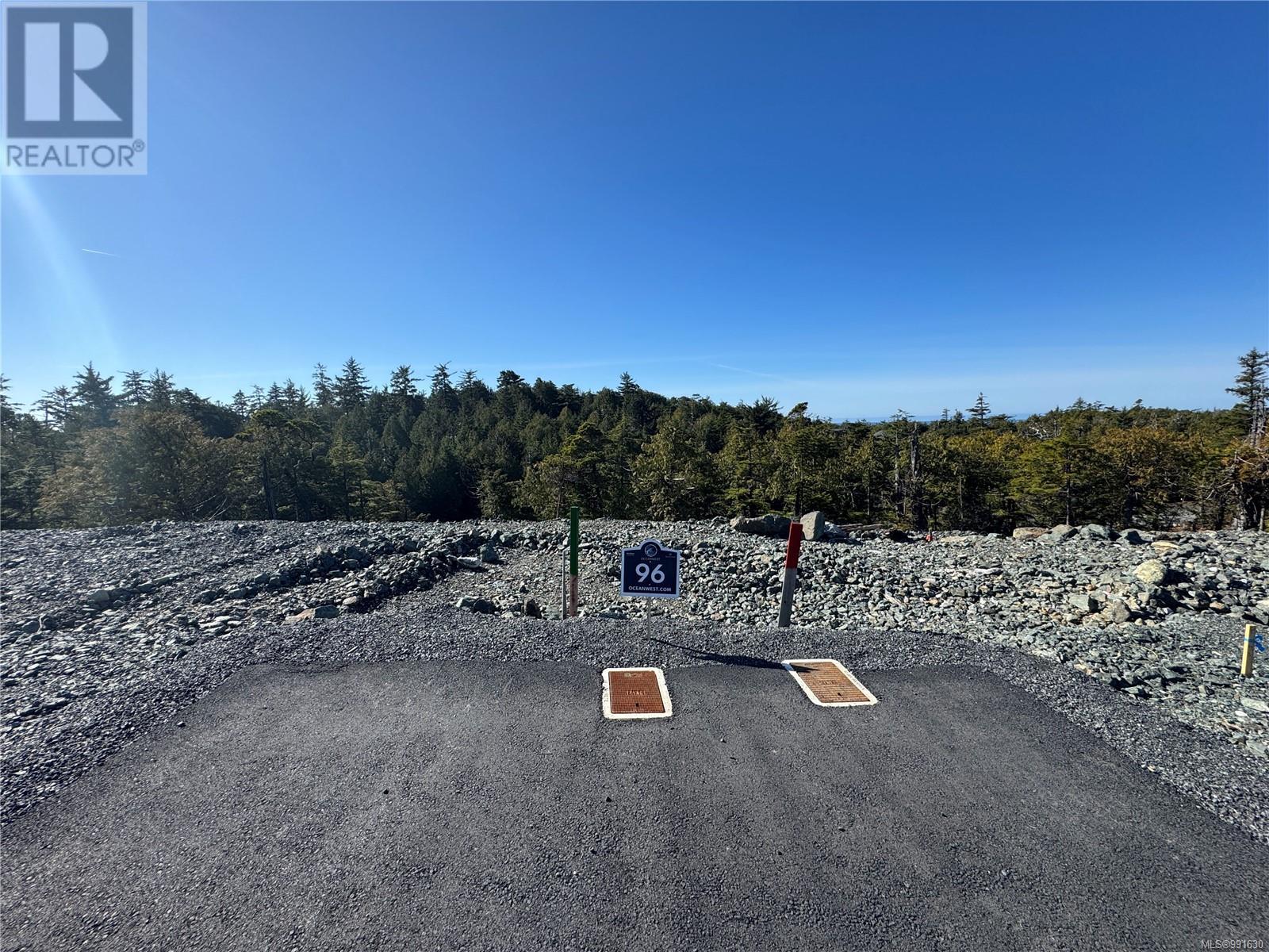 1018 Sitka Cres, Ucluelet, BC V0R 3A0