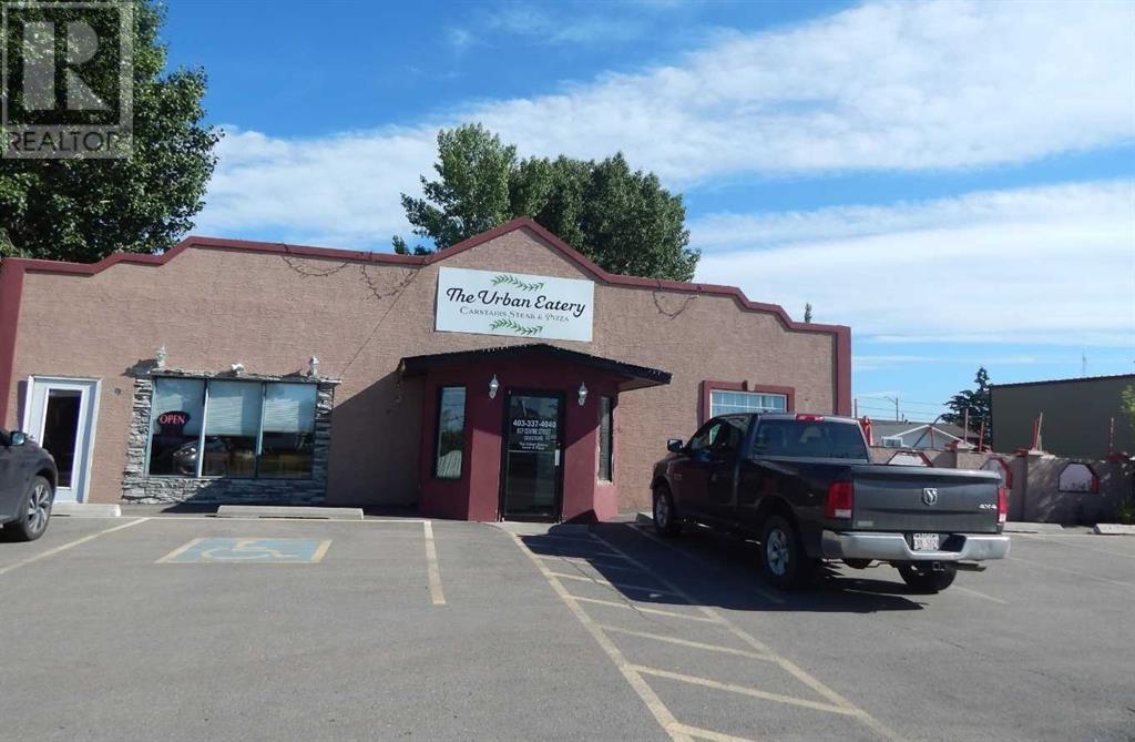 837 E Centre St, Carstairs, AB T0M 0N0