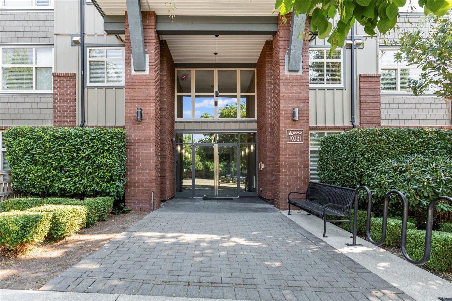 19201 66a Avenue Unit 202, Surrey, BC V4N 6N7
