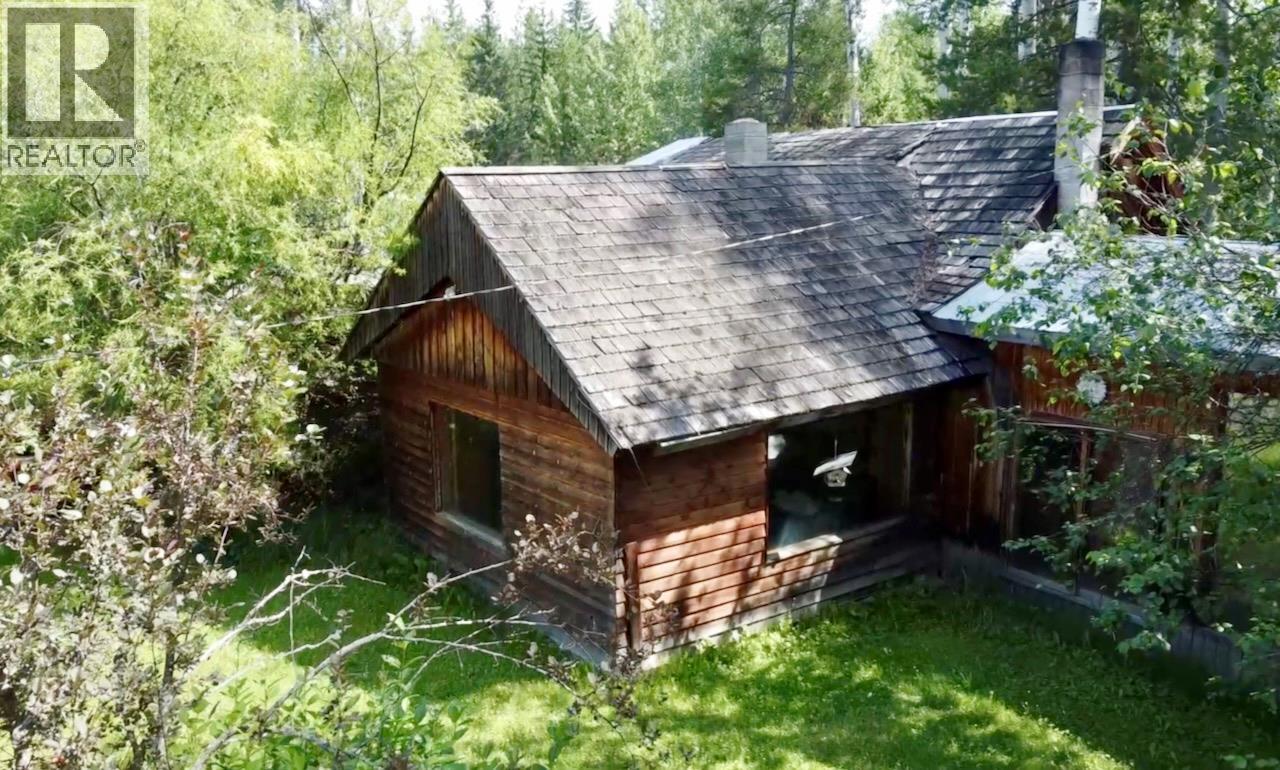 2383 Kettleston Rd, Golden, BC V0A 1H0