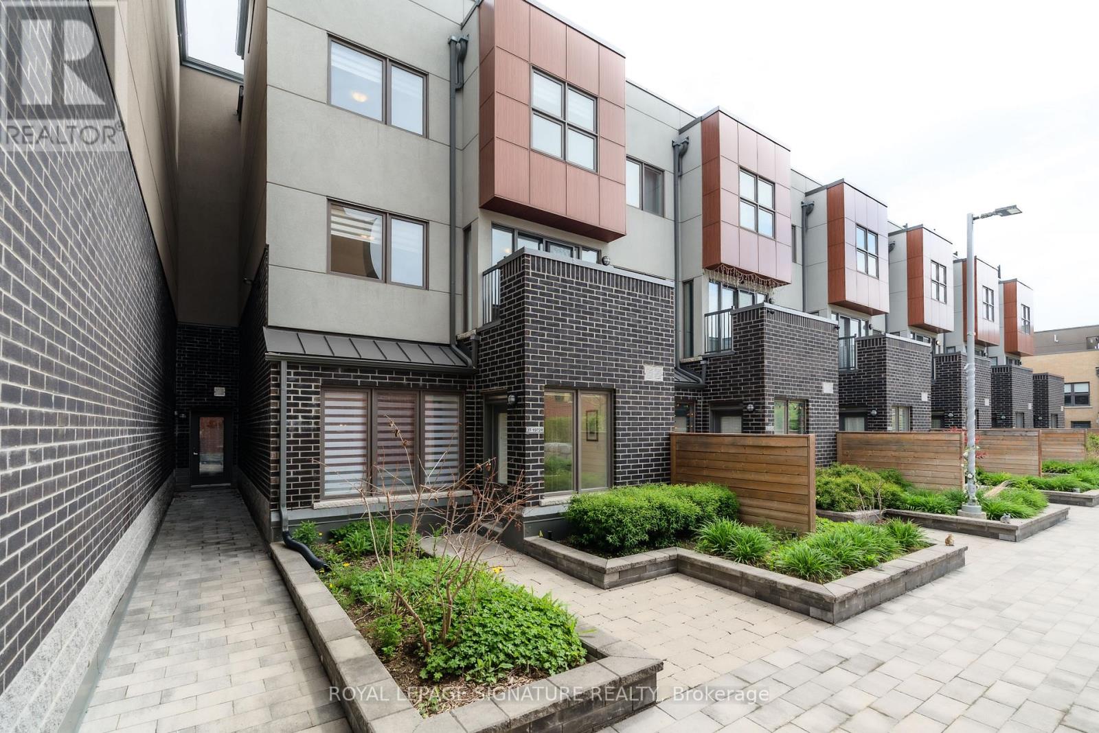 27 1972 Victoria Park Ave, Toronto Parkwoods-donalda, ON M1R 1V1