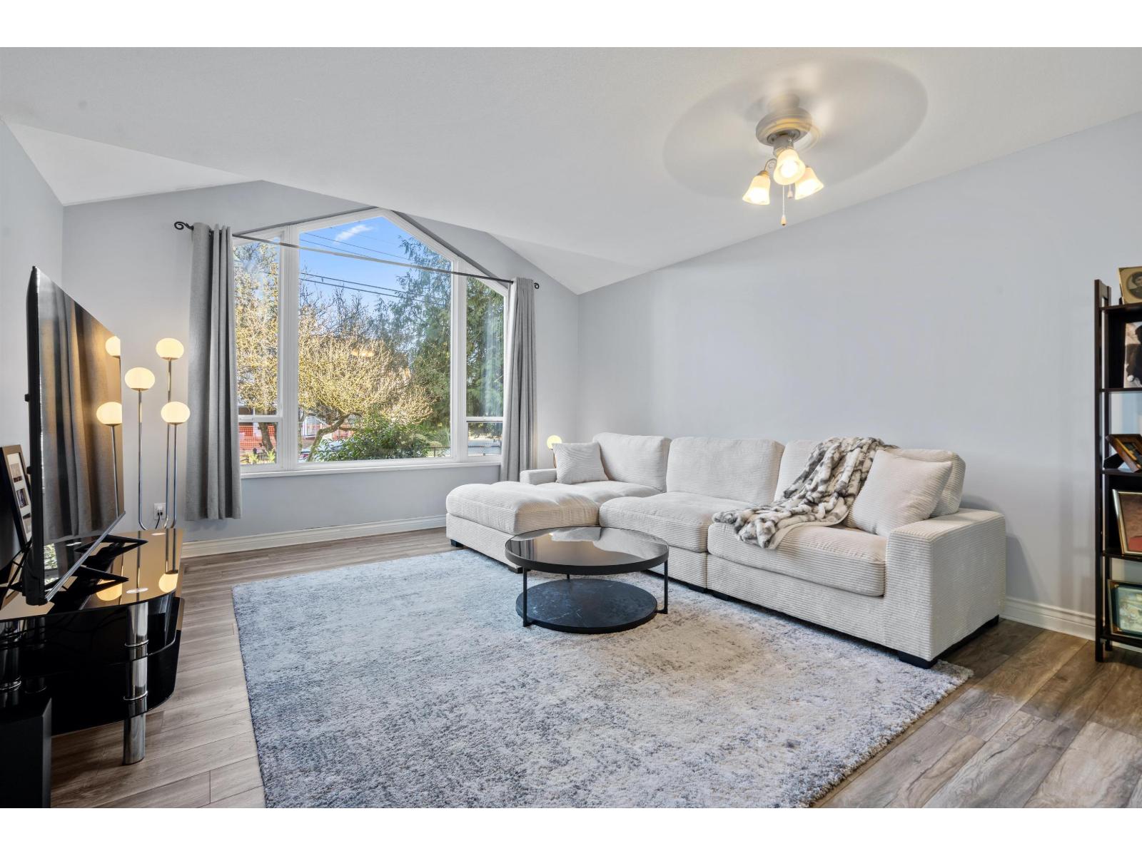 9067 Trattle St, Langley, BC V1M 2S5