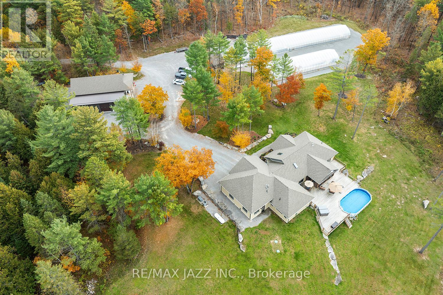 19 Ledge Rd, Trent Lakes, ON K0M 1A0