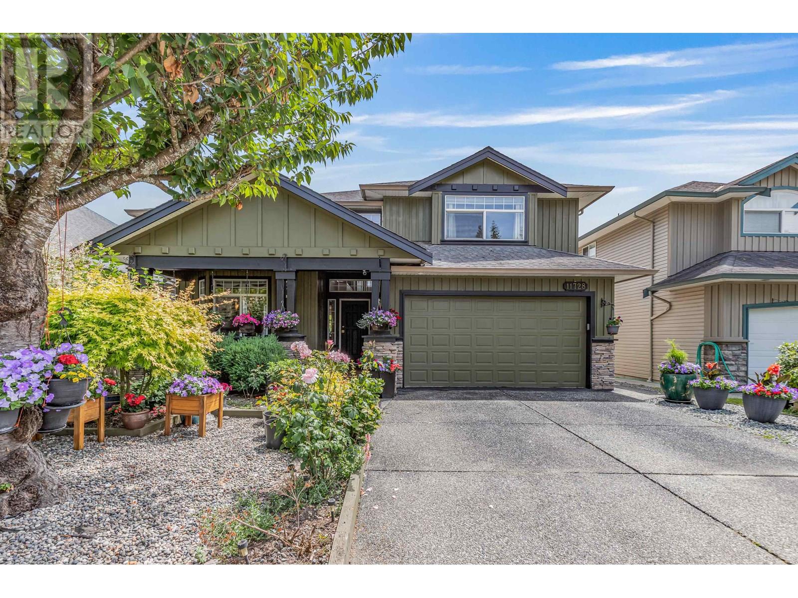 11728 Creekside St, Maple Ridge, BC V4R 2V4