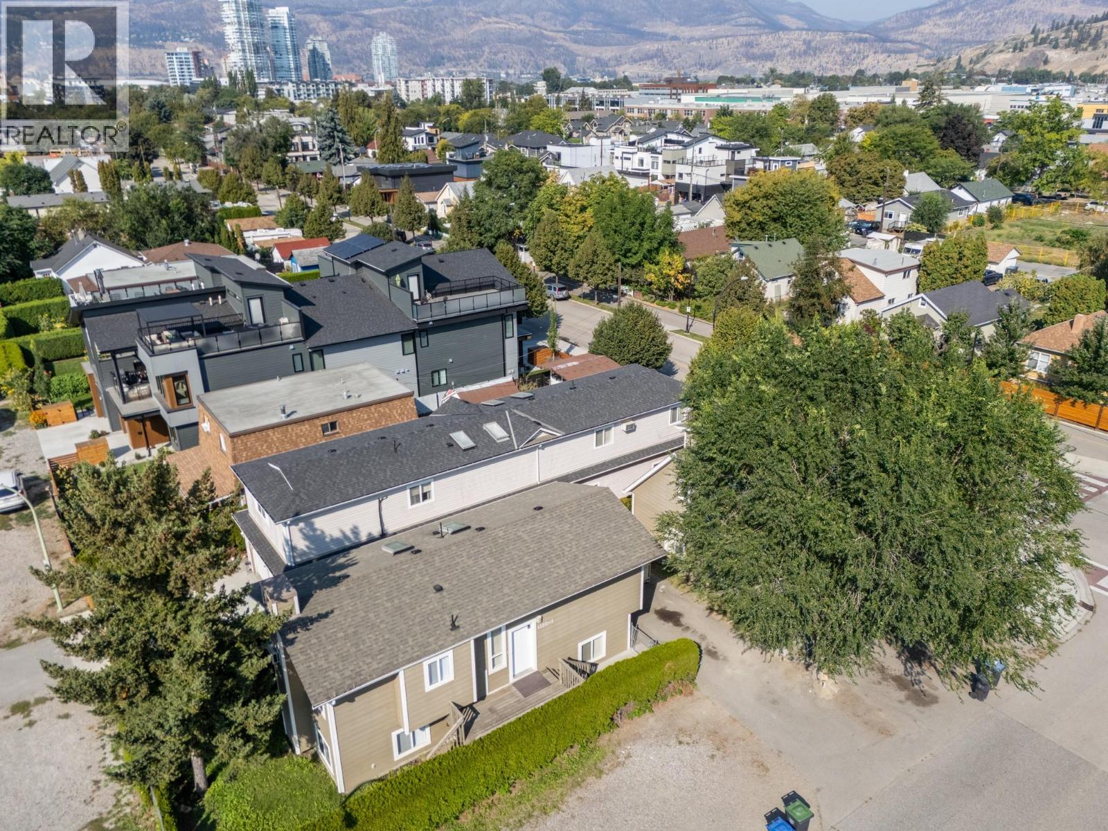 1320 Graham St, Kelowna, BC V1Y 9X7
