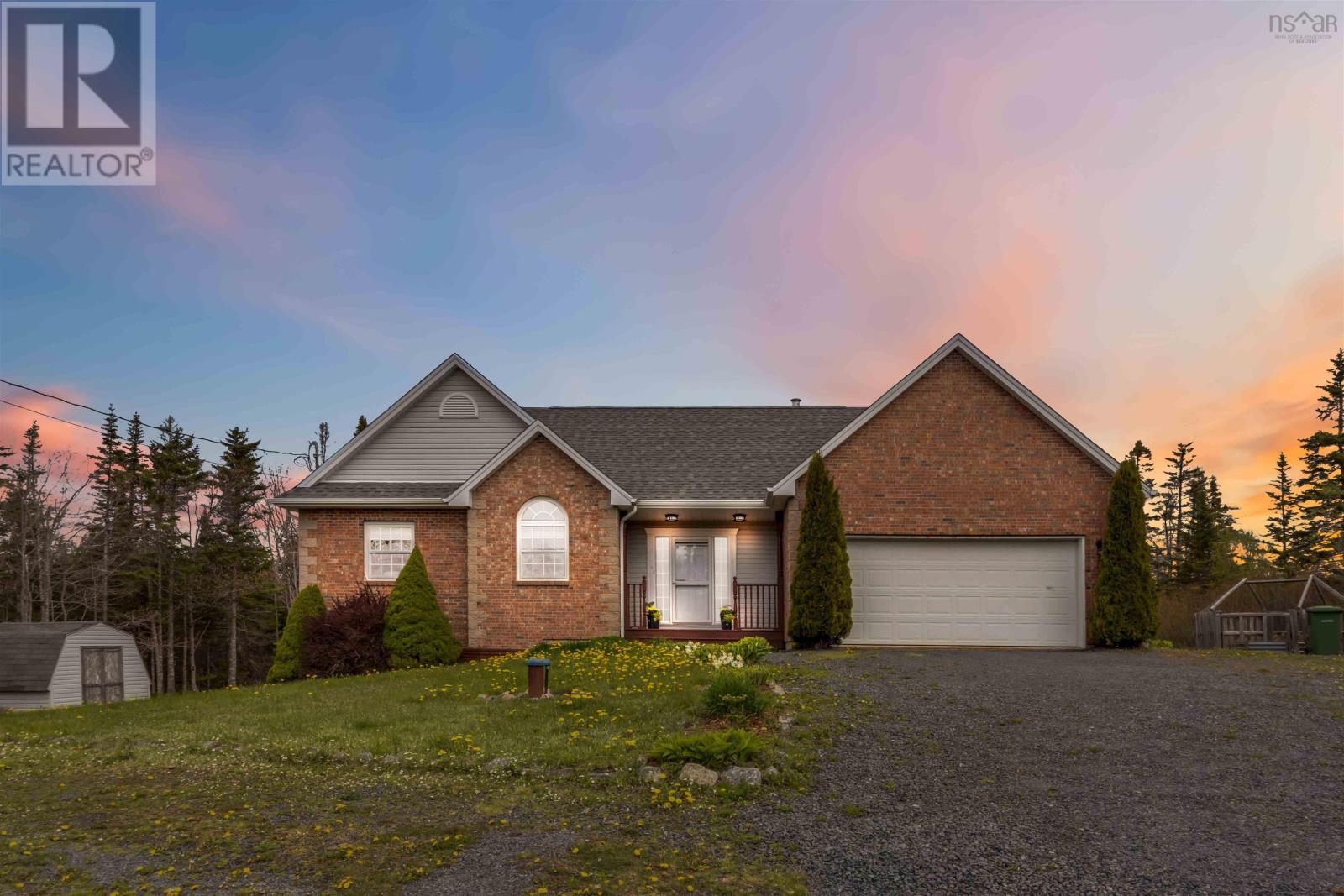 222 Whitehead Rd, Harrietsfield, NS B3V 1B4