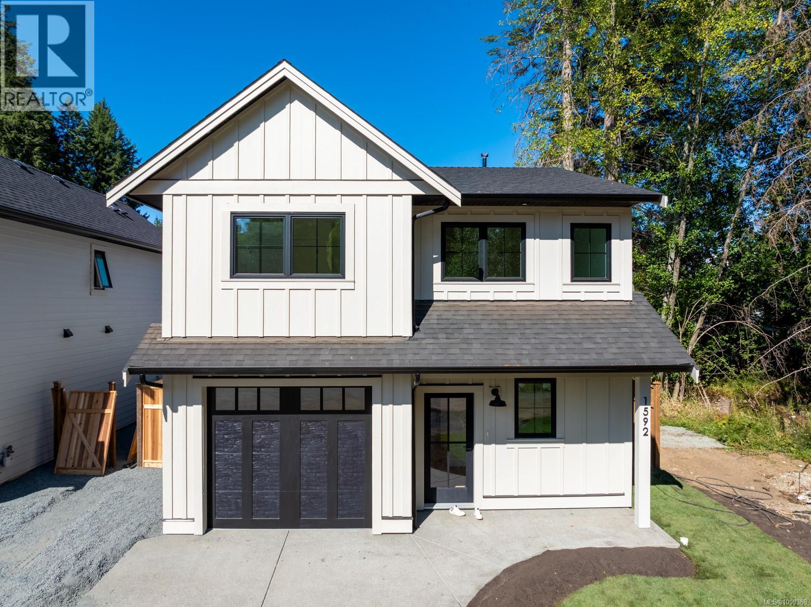 1592 Larsen Rd, Courtenay, BC V9N 8Y9