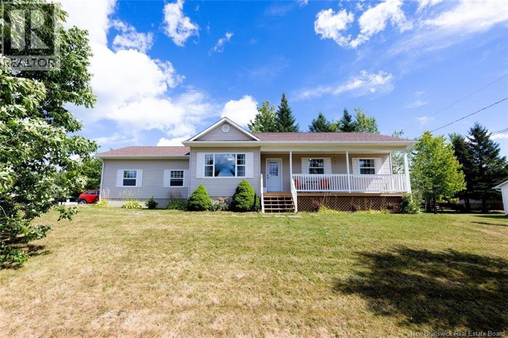 4 Hayward Ct, Fredericton, NB E3A 0A4