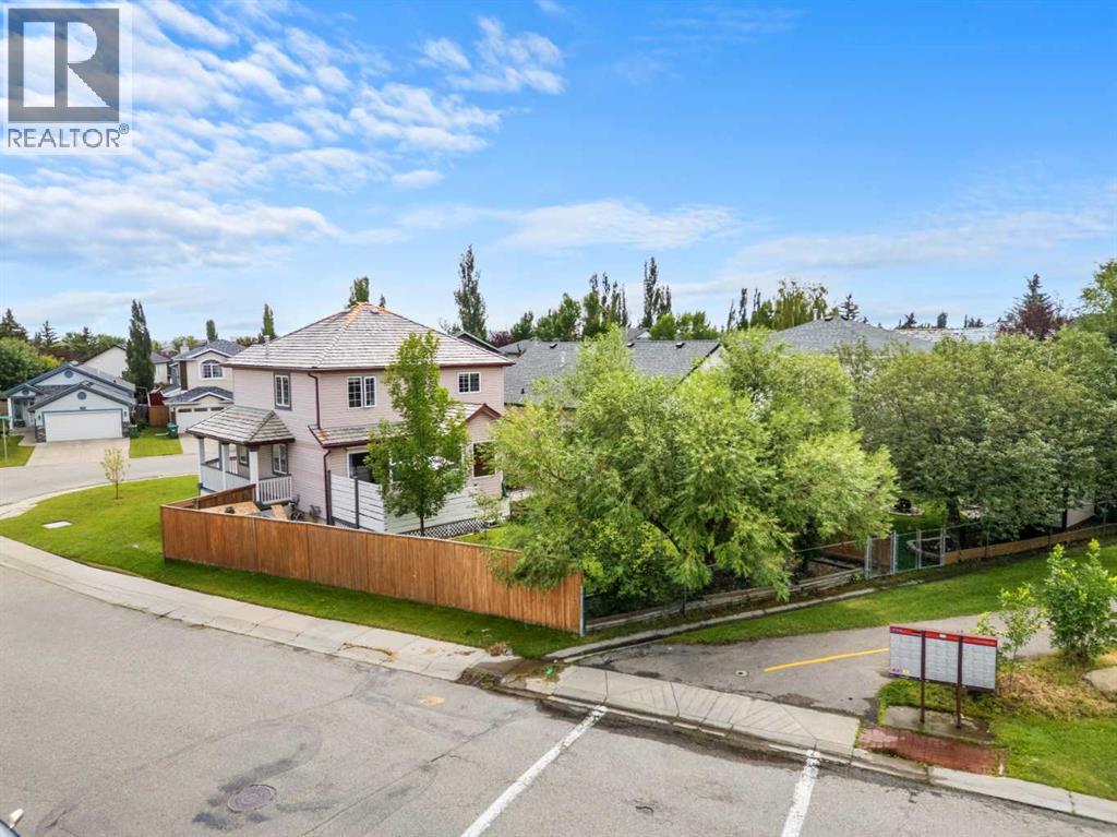 196 Harvest Park Way NE, Calgary, AB T3K 4H8