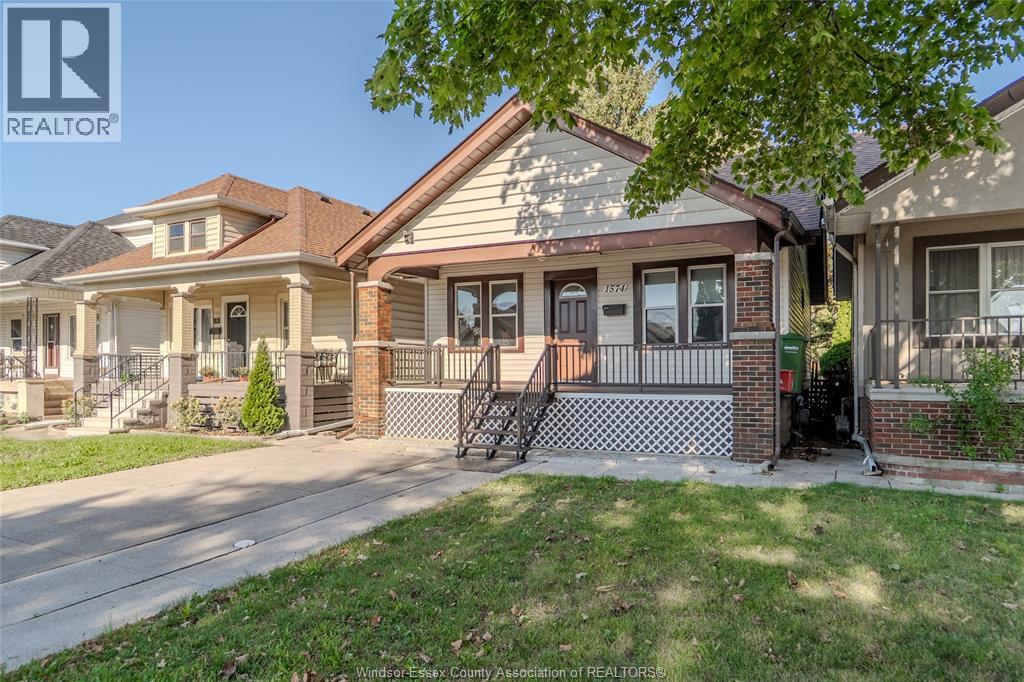 1574 Pierre Ave, Windsor, ON N8X 4P5