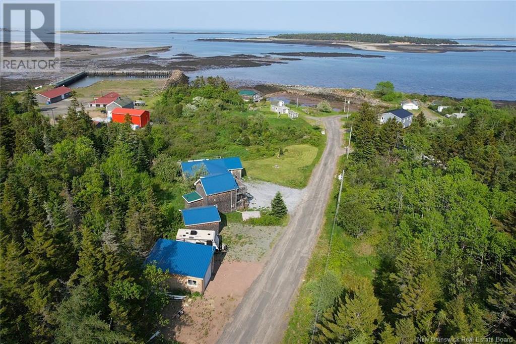 11 Cook Rd, Grand Manan, NB E5G 4E3