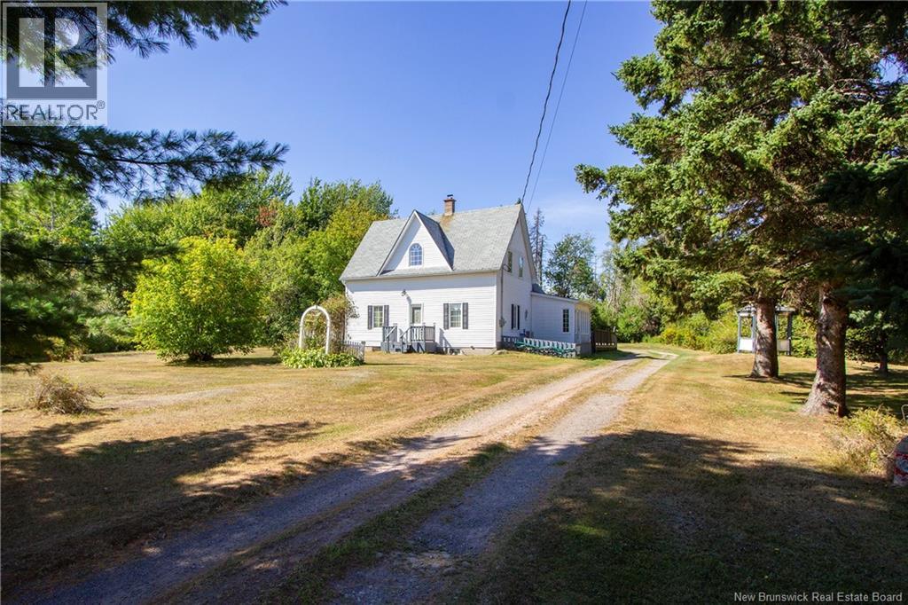 144 Immigrant Rd, Bayfield, NB E4M 1A4