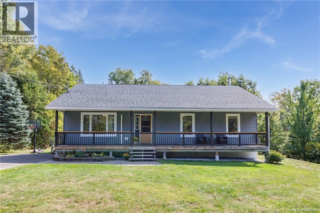 31 Andrew St, Upper Kingsclear, NB E3E 1T2
