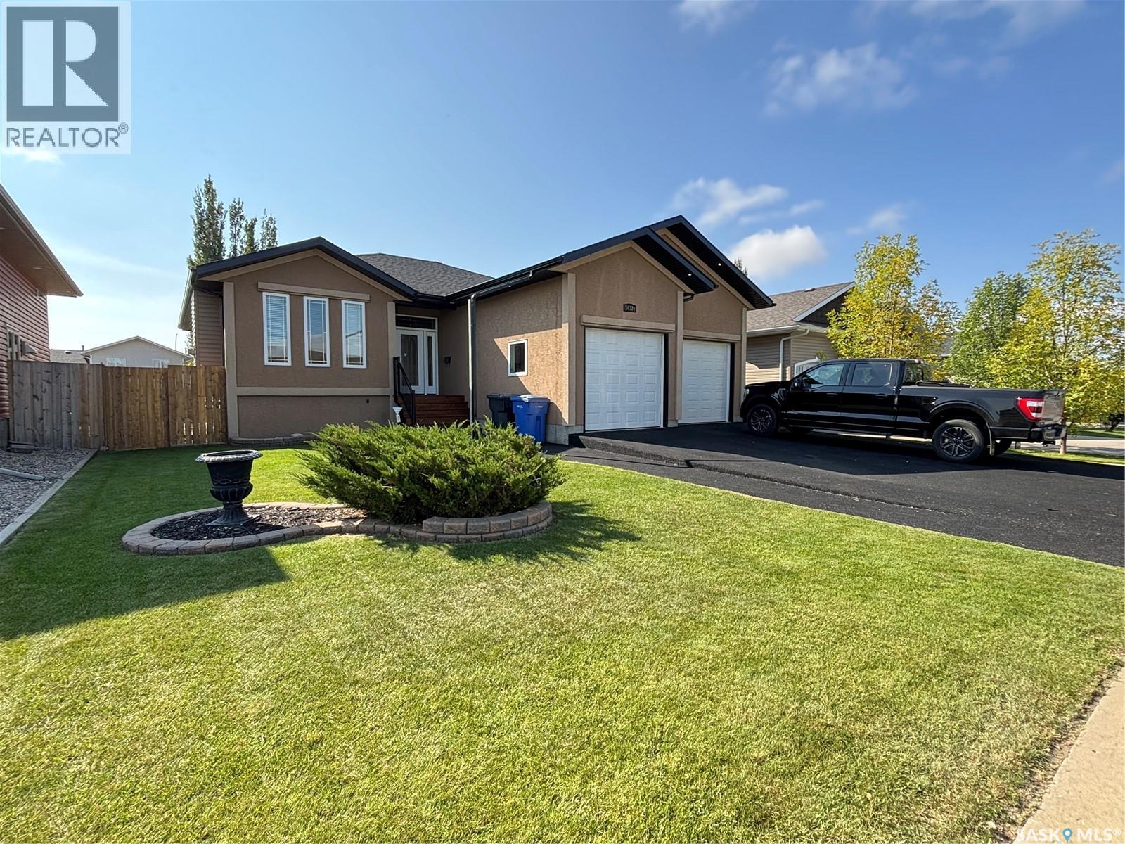 10320 Maher Dr, North Battleford, SK S9A 0J1