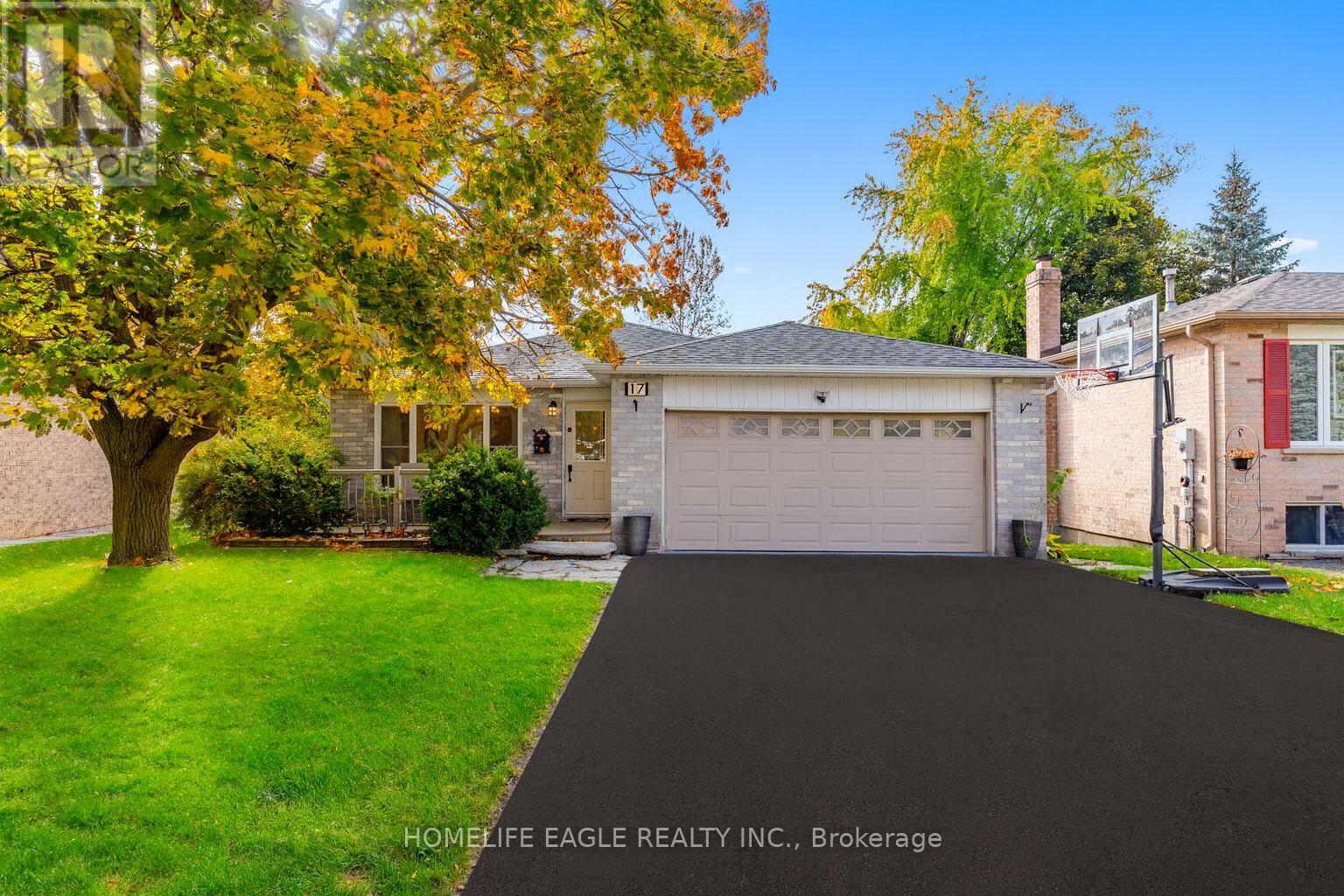 17 Beckett Ave, East Gwillimbury, ON L9N 1E6