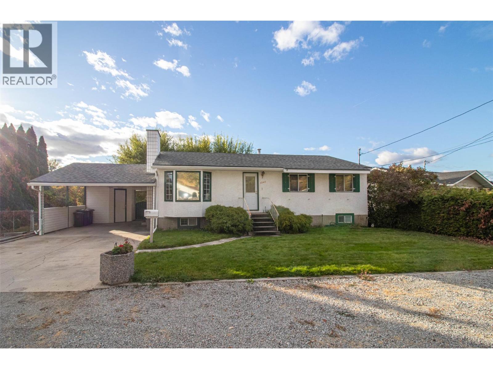 1040 Cactus Rd, Kelowna, BC V1X 3N7