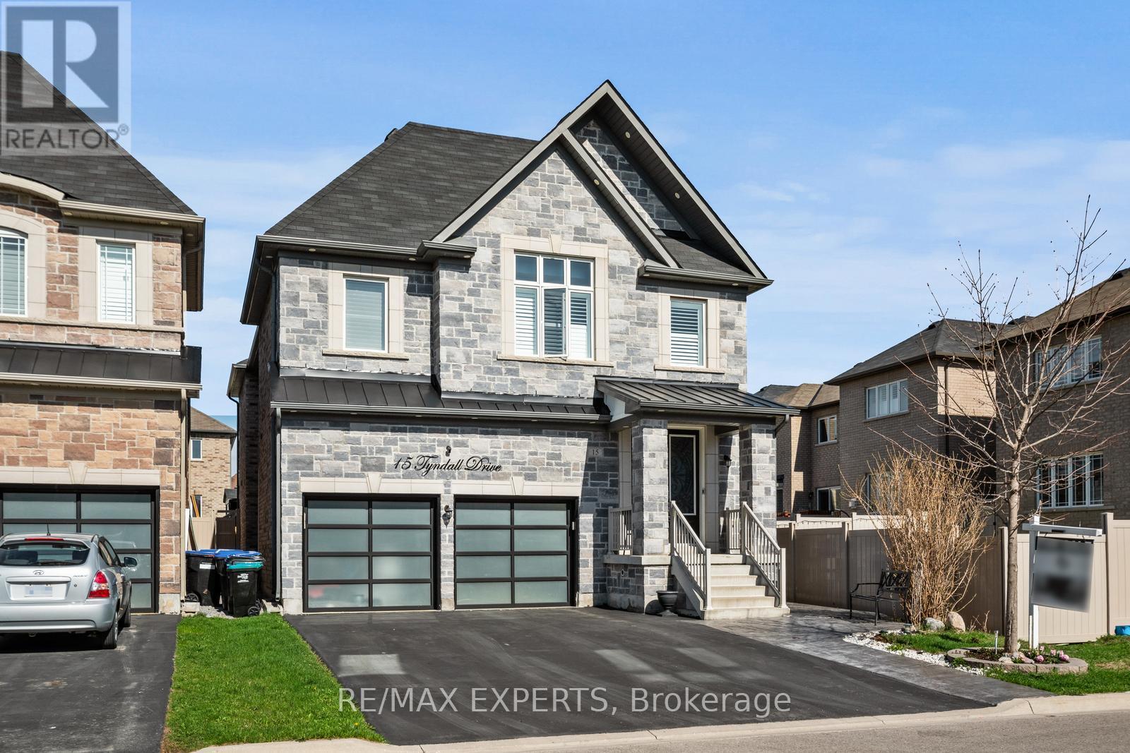 15 Tyndall Dr, Bradford West Gwillimbury, ON L3Z 4G6