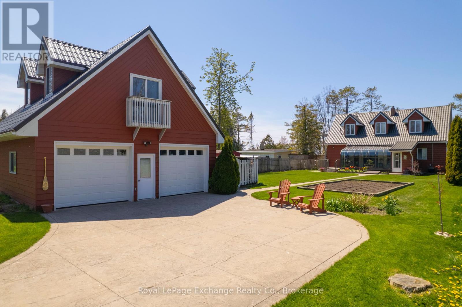 185 Huron Rd, Huron-Kinloss, ON N2Z 2X3