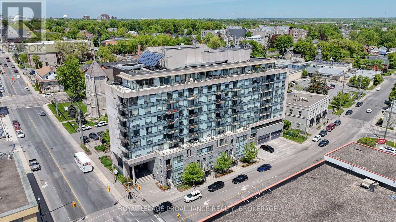 406 121 Queen St, Kingston, ON K7K 0G6