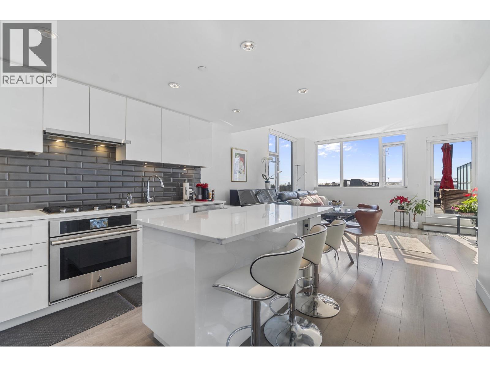 3451 Sawmill Crescent Unit 702, Vancouver, BC V5S 0H3