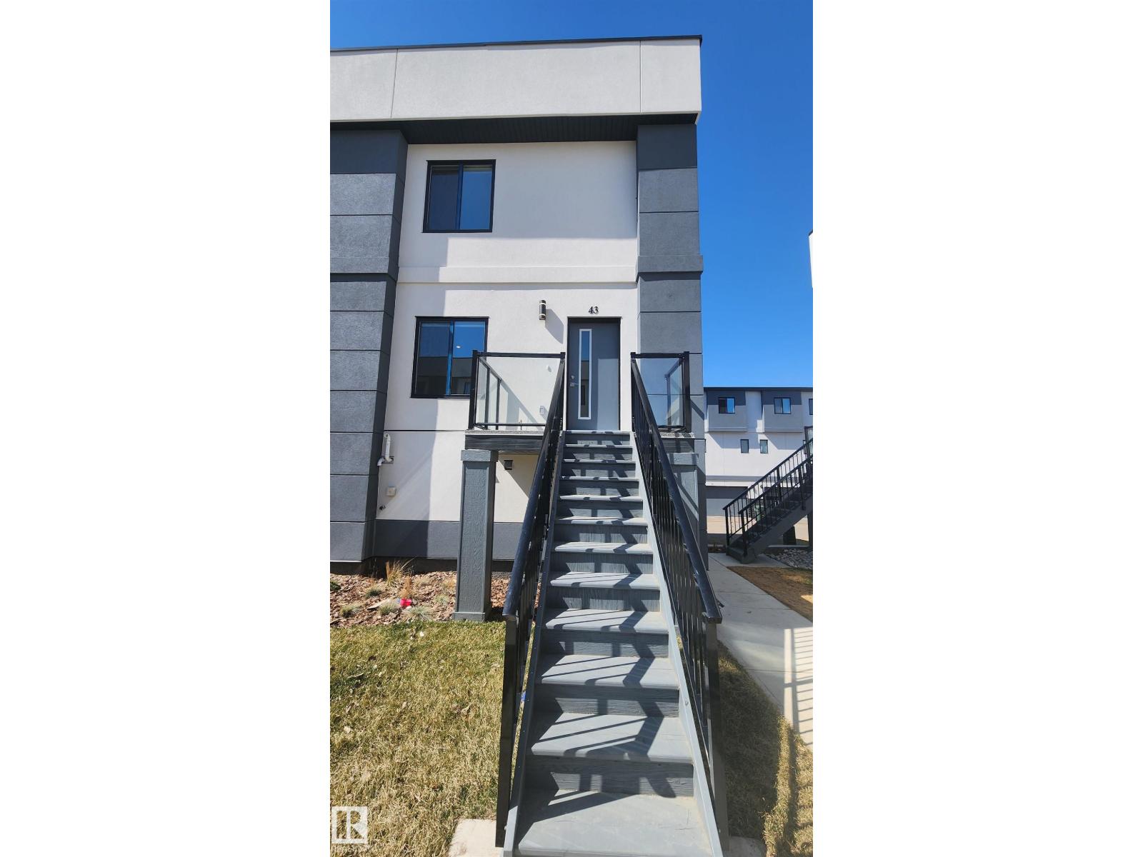 10 Salisbury Way #45, Sherwood Park, AB T8B 0B1