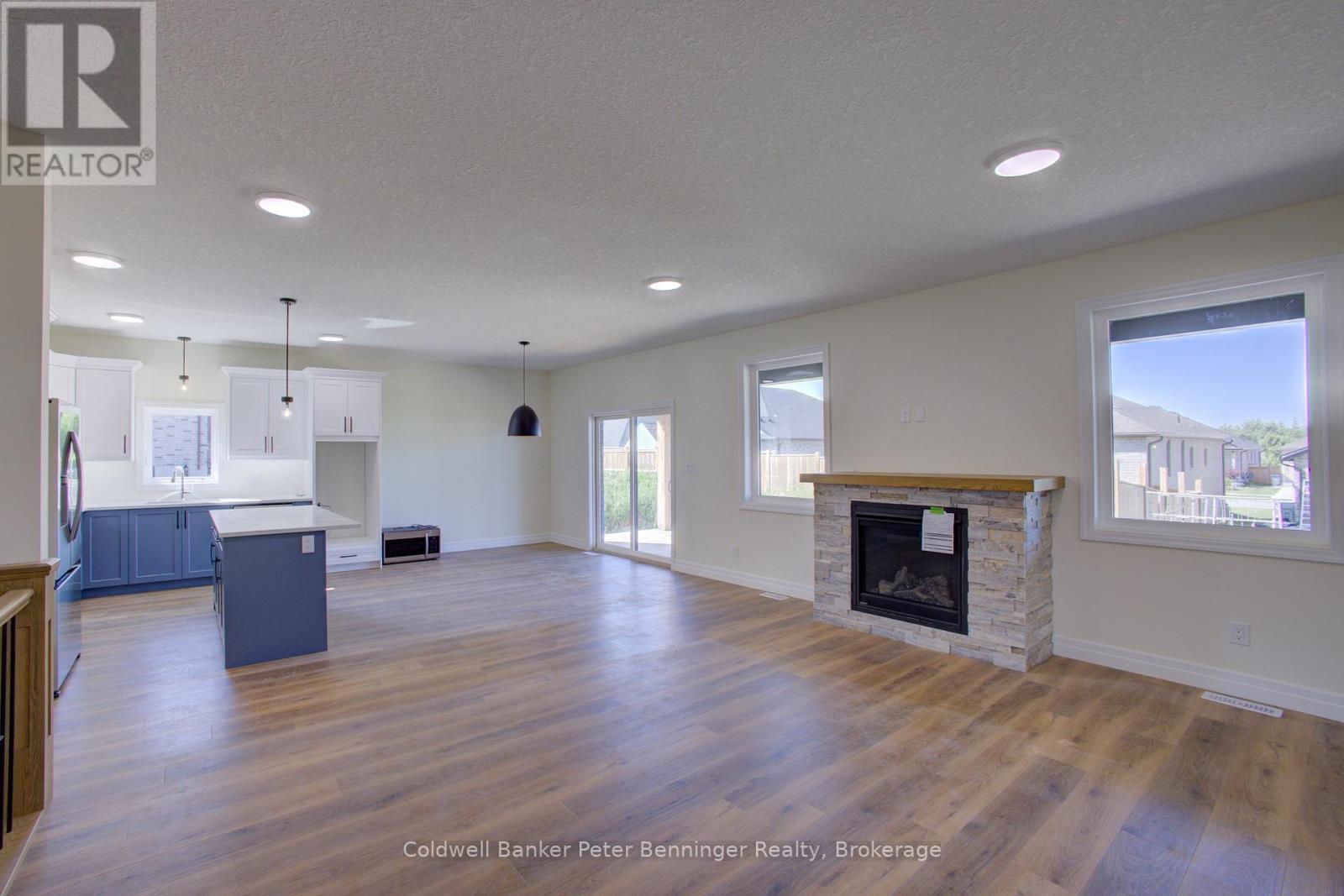 128 Pugh St, Perth East, ON N0K 1M0