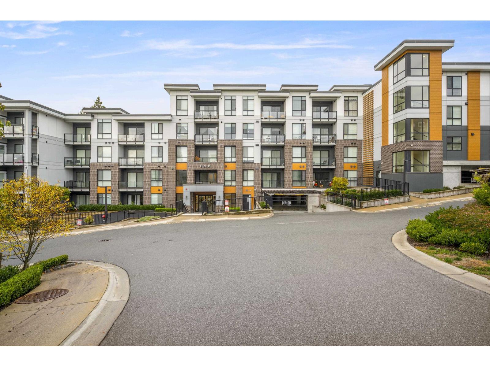 20087 68 Avenue #b107, Langley, BC V2Y 0Y3